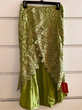 KAI Collective Green Lace Two-Piece Set. SKIRT SIZE SMALL
